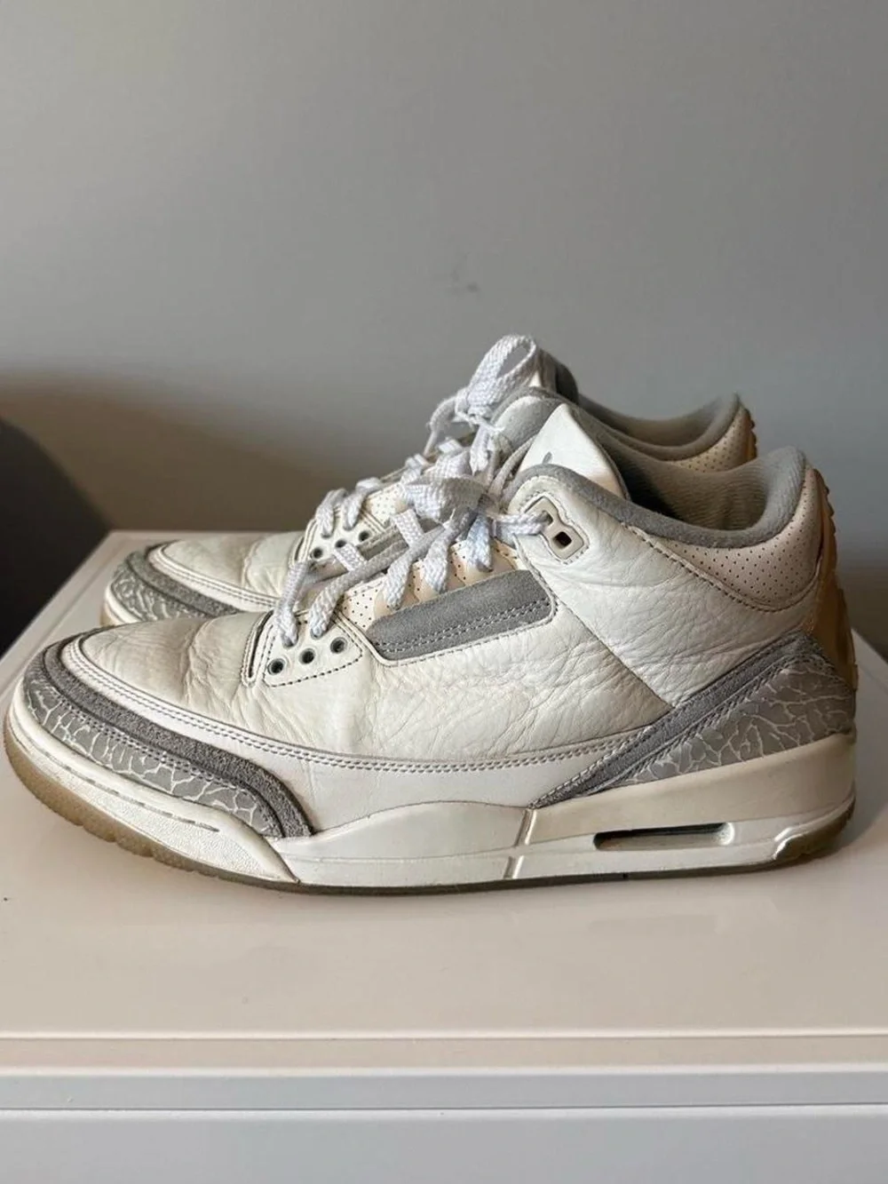 Jordan 3 Ivory